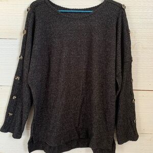 *NEW*  Woman's Ribbed Black Sweater. Size XL.